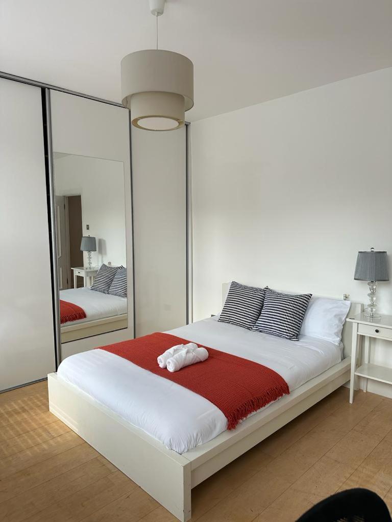 Spacious City London Apartments London Eye, Westminster, Big Ben, Vauxhall Station Esterno foto
